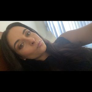 Meet your Posher, Angeline